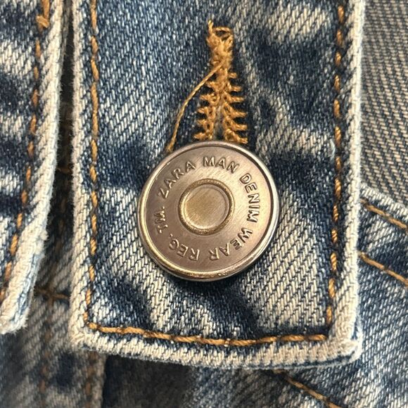 Zara Man Capri Overalls Below the knee Denim Size Large Distressed Inseam 17” - Picture 5 of 5